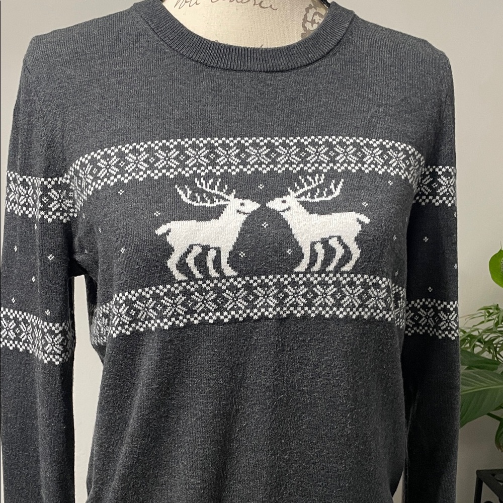 Women’s Gap Gray Reindeer Sweater